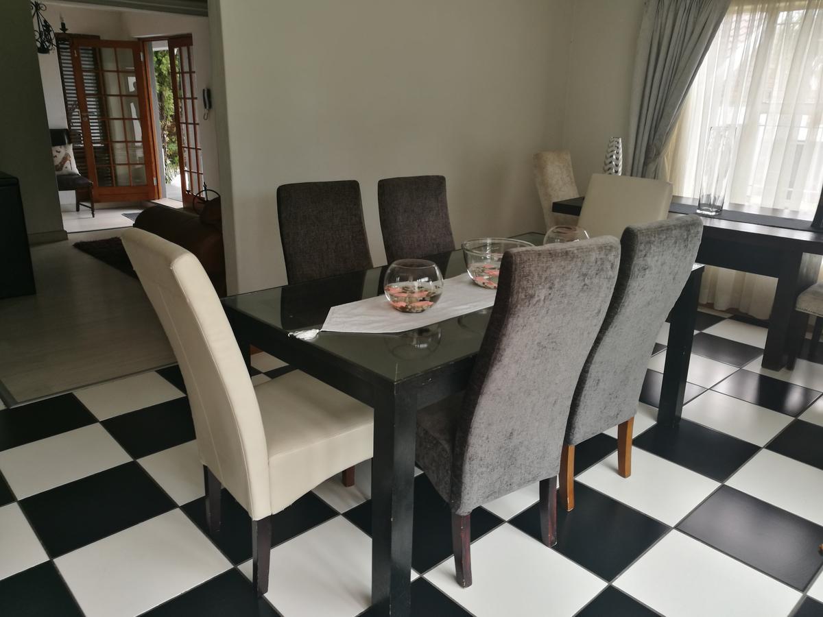 Corgi Guest House Johannesburg Dış mekan fotoğraf