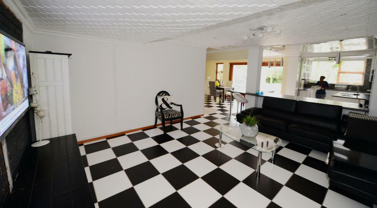 Corgi Guest House Johannesburg Dış mekan fotoğraf